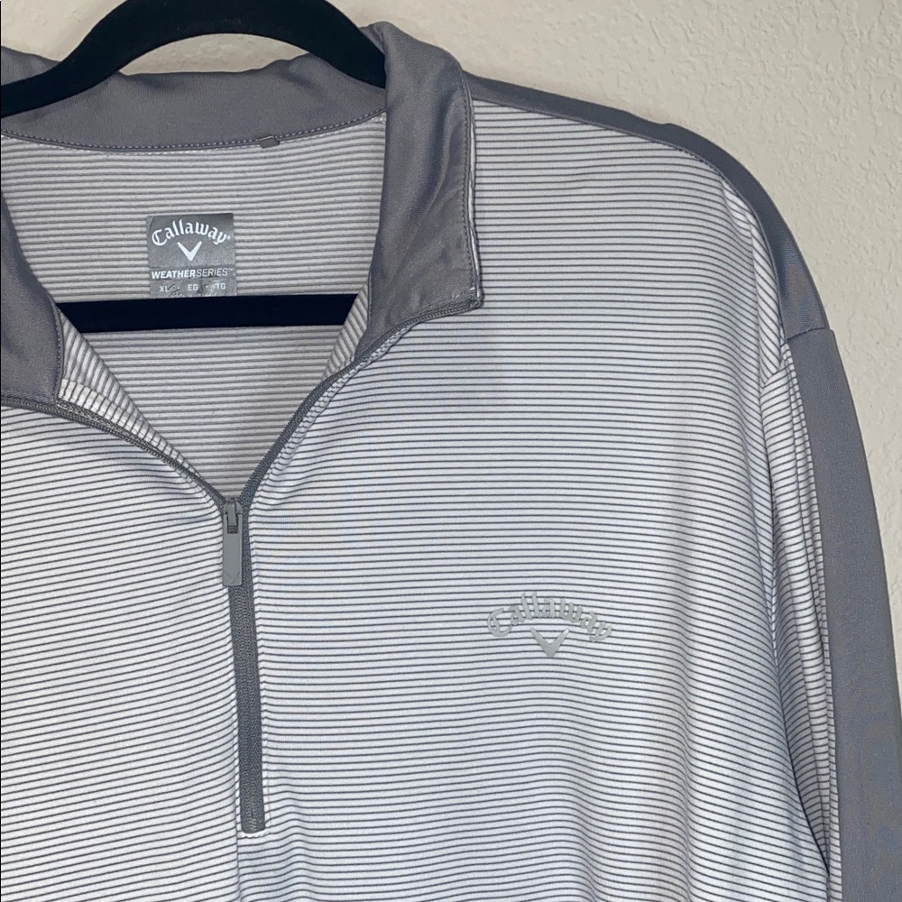 🪿Callaway Men's 1/4 Zip golf pullover in a light grey and white striped pattern! - Picture 1 of 9